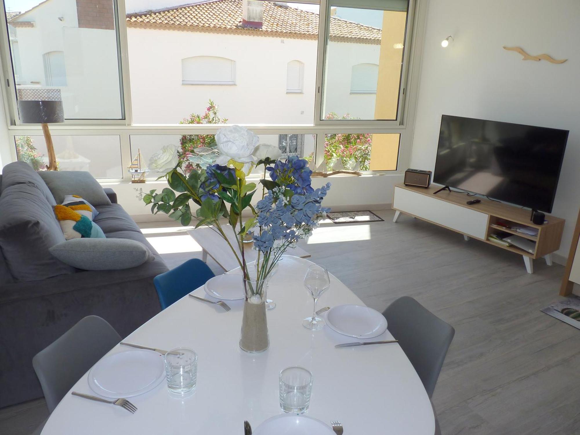 Sol-Y-Days Murenes: Modern City-Center Apartment Near Beach Le Grau-du-Roi Exterior photo